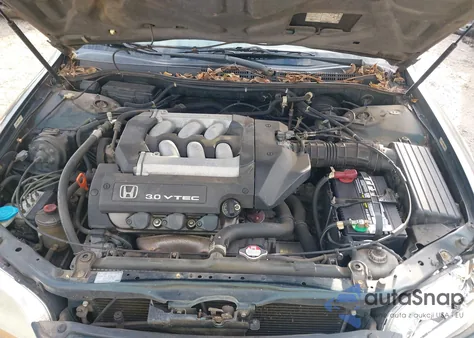 2001 Honda Accord 3.0 Ex from USA, damaged, VIN 1HGCG16571A032247